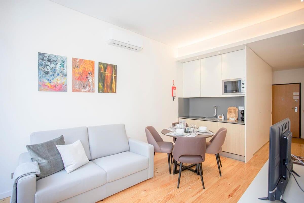 Liiiving In Porto-Mouzinho Residence Apartments Kültér fotó
